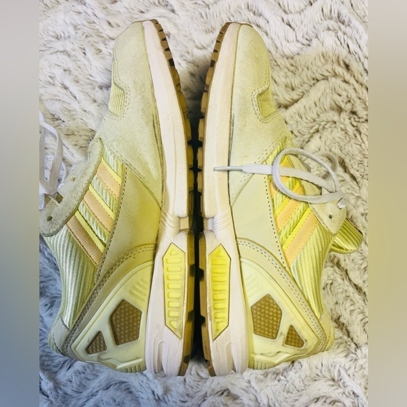 Adidas Originals ZX 8000 Yellow Tint Orange Pulse Yellow H02119 
Men’s Size 6.5 main image 4